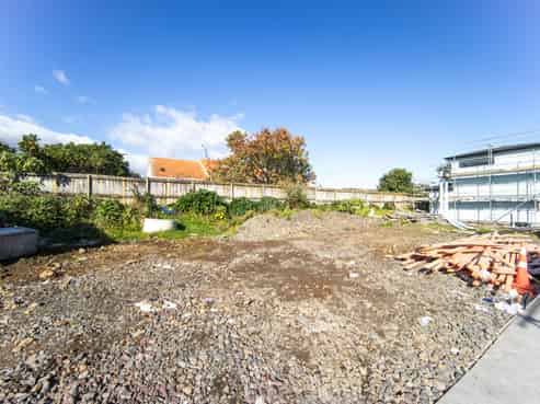 16B Hazelmere Road, Sandringham