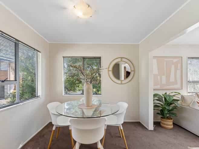 1/6 Sandiacre Way, Browns Bay