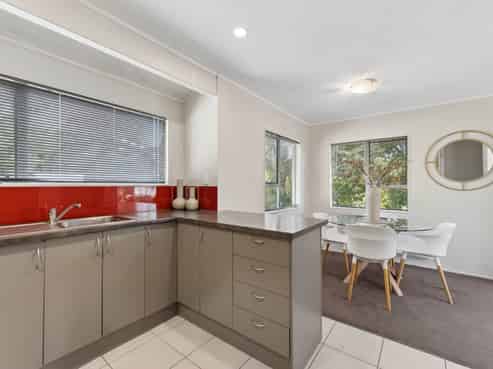 1/6 Sandiacre Way, Browns Bay