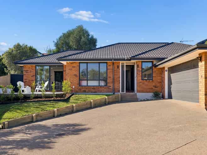 9 Louvain Place, Greenhithe