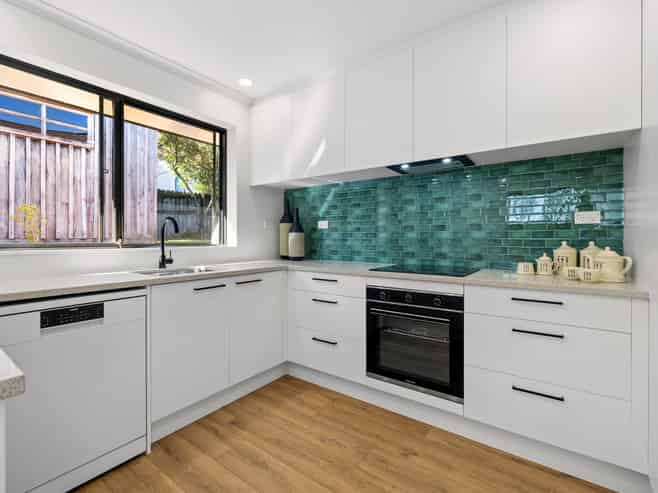 9 Louvain Place, Greenhithe