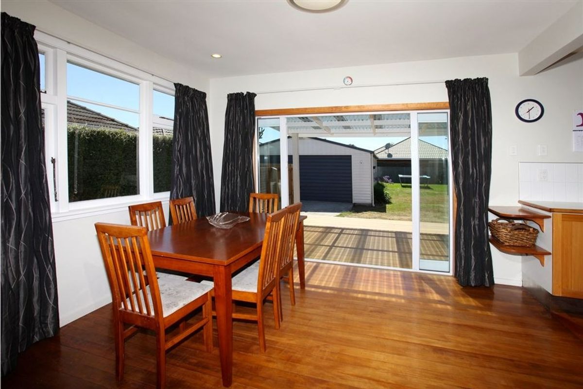 Beautiful family home on Hare St - Widok 5