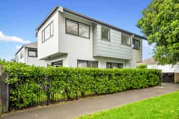 40A Waddell Avenue, Point England