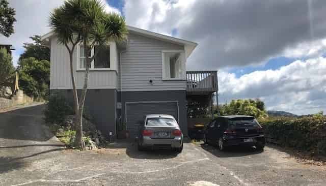 25 Breton Grove, Kingston
