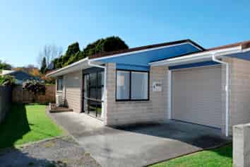 6 Bevan Pl, Otaki