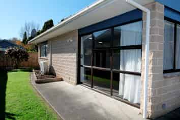 6 Bevan Pl, Otaki