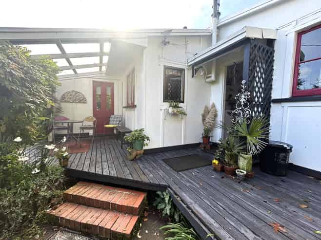 1071 Links Road, Waiohiki