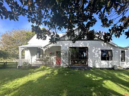 1071 Links Road, Waiohiki