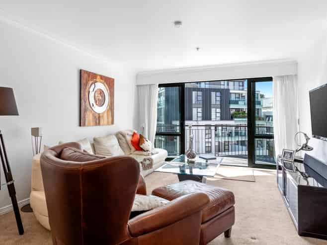 4J/118 Gladstone Road, Parnell