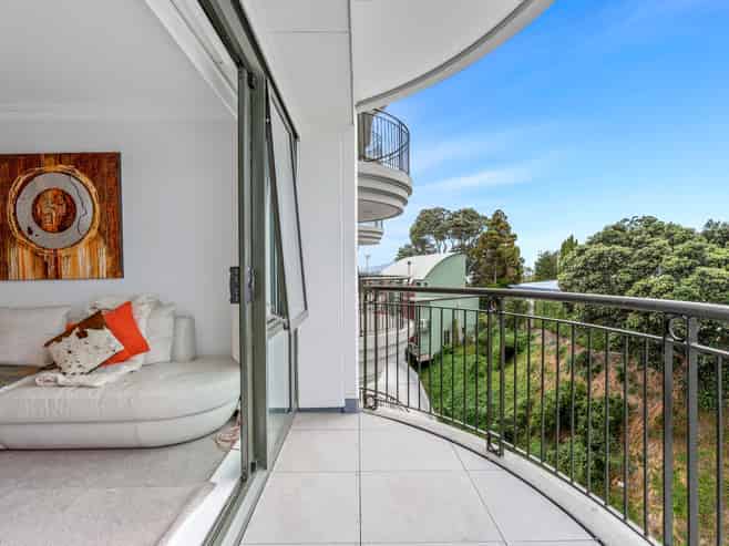 4J/118 Gladstone Road, Parnell