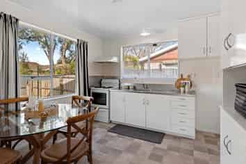  2/158 Highsted Road, Casebrook