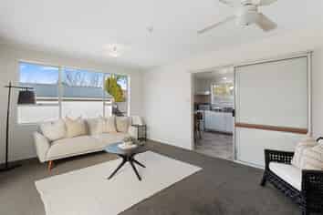  2/158 Highsted Road, Casebrook