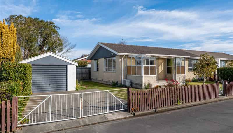  2/158 Highsted Road, Casebrook