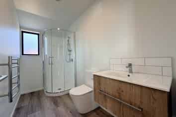 1/10 Mclean St, Linwood