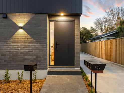 1-2/437 Worcester Street, Linwood