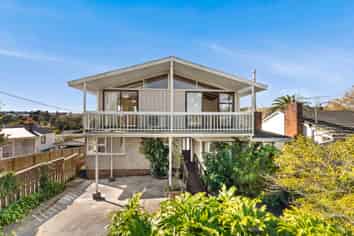 1/27 Kaipatiki Road, Glenfield