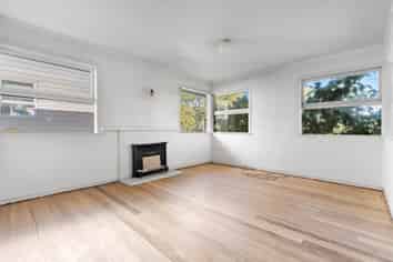 1/27 Kaipatiki Road, Glenfield