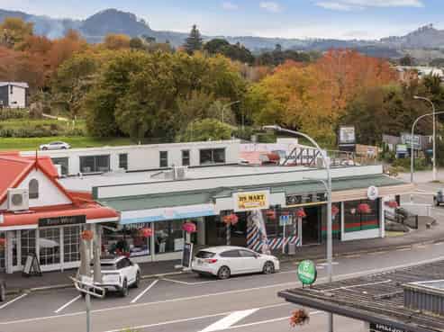 Multi-tenanted on main arterial!