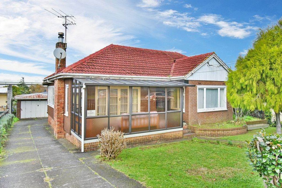 Conveniently Located 4 Bed Family Home, Papatoetoe