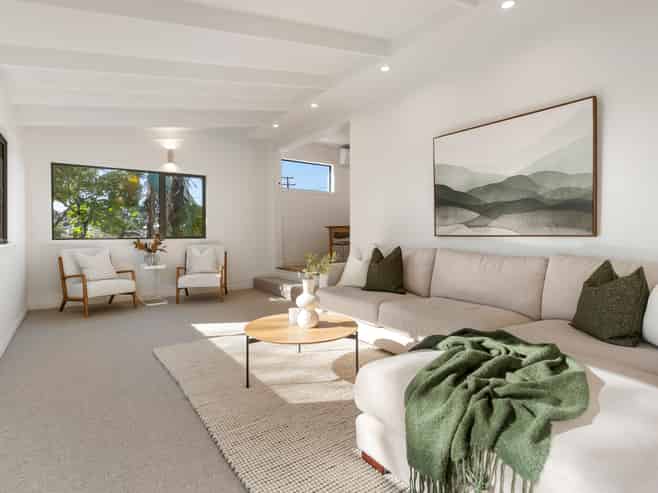 583 East Coast Road, Browns Bay