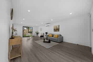 4/60 Landscape Road, Papatoetoe