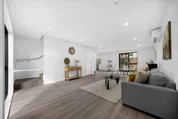 4/60 Landscape Road, Papatoetoe