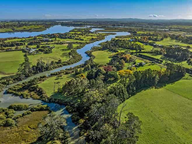 Future urban landholding with estuary frontage