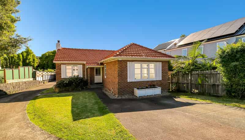 63 Kiwi Road, Point Chevalier