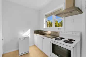 63 Kiwi Road, Point Chevalier