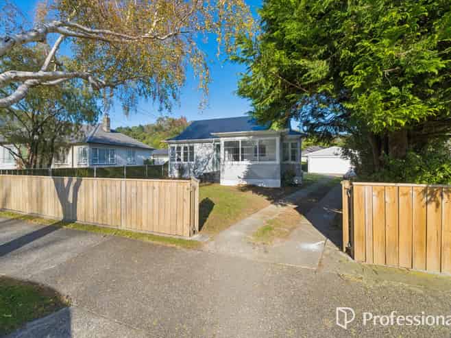 88 Waddington Drive, Naenae