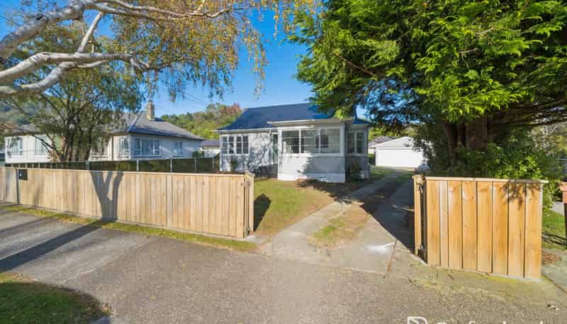 88 Waddington Drive, Naenae