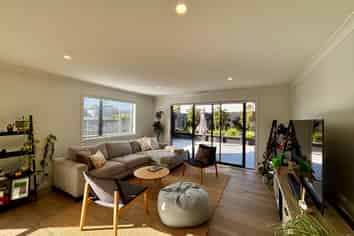 4 Whero Way, Orewa