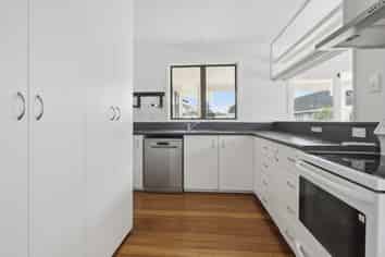 16 Tawai Street, Trentham
