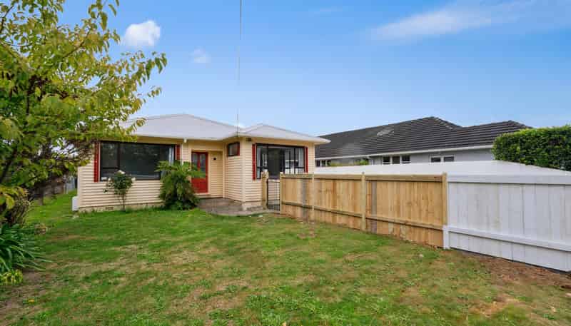 16 Tawai Street, Trentham