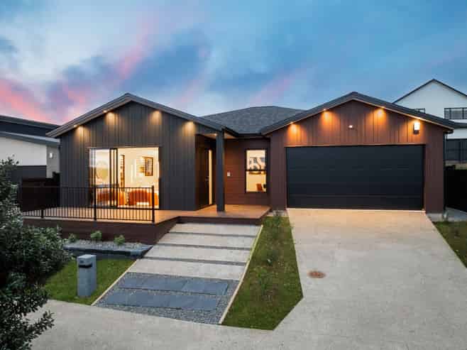 28 Evergreen Parade, Karaka