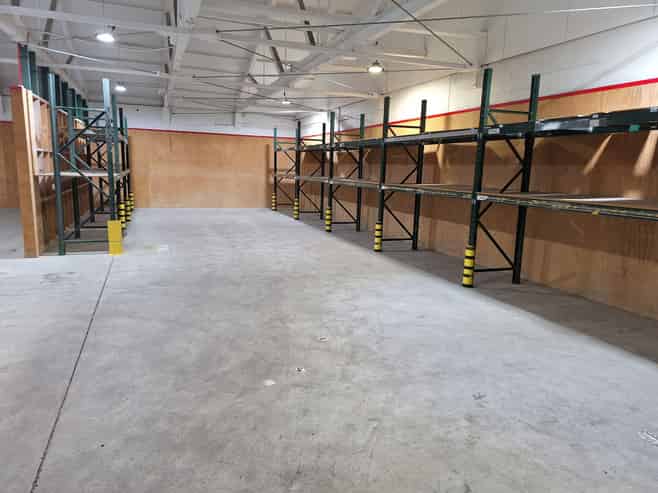 Expansive retail, workshop or warehouse
