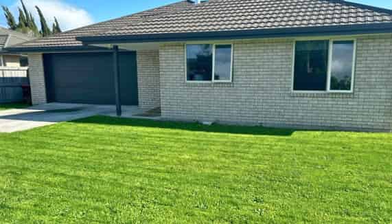 2 Picton Street, Renwick