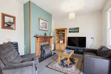 9 Hawkhurst Road, Lyttelton