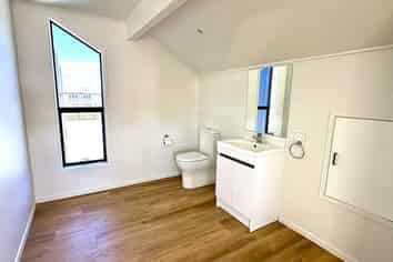 TO LEASE - 2C Anzac Street, Gisborne