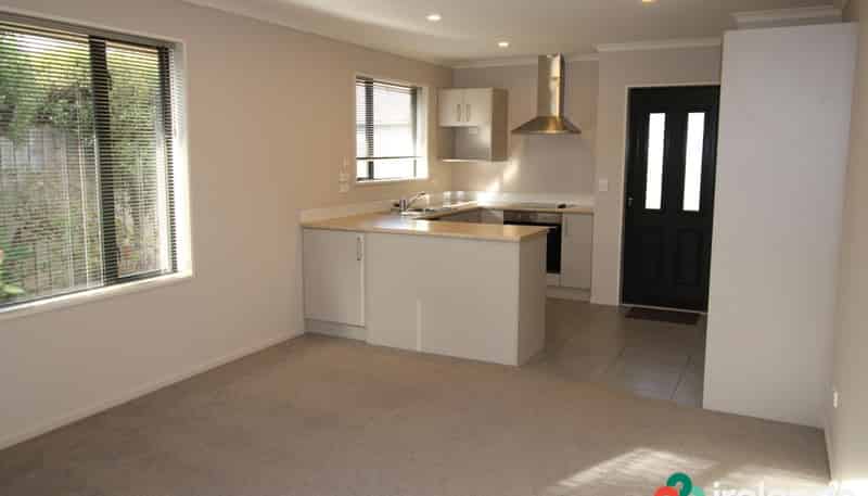 2/224 Hills Road , Edgeware