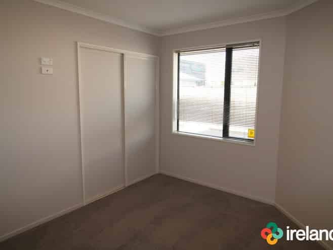 2/224 Hills Road , Edgeware