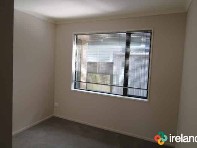 2/224 Hills Road , Edgeware