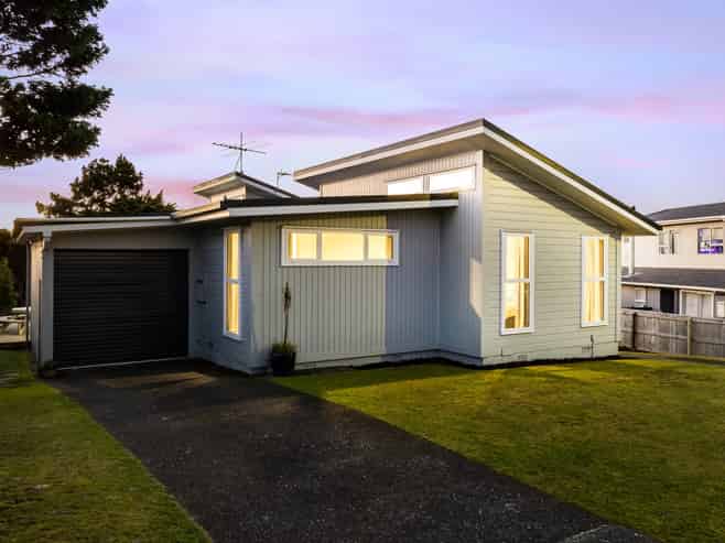 8 Japonica Crescent, Ranui Heights