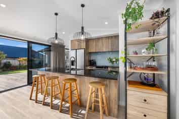 6 Spitfire Drive, Burleigh