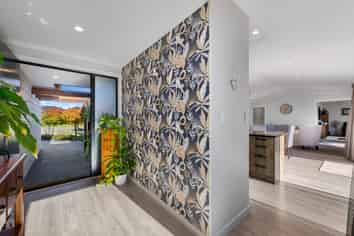 6 Spitfire Drive, Burleigh
