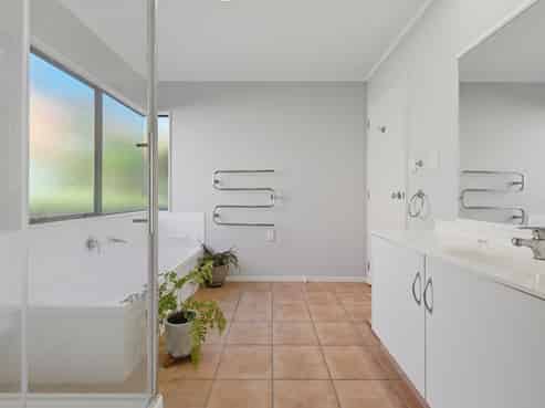 5 Matawha Way, Brookfield