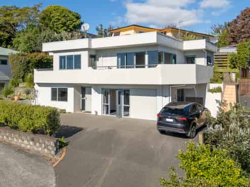 5 Matawha Way, Brookfield