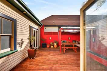 281 Marine Parade, Napier South