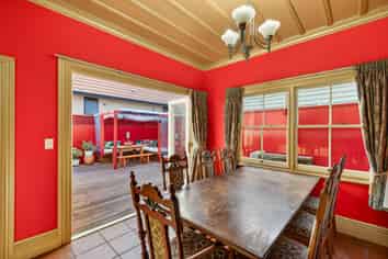281 Marine Parade, Napier South