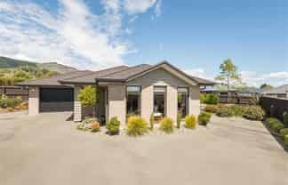 9 Melfield Place, Richmond
